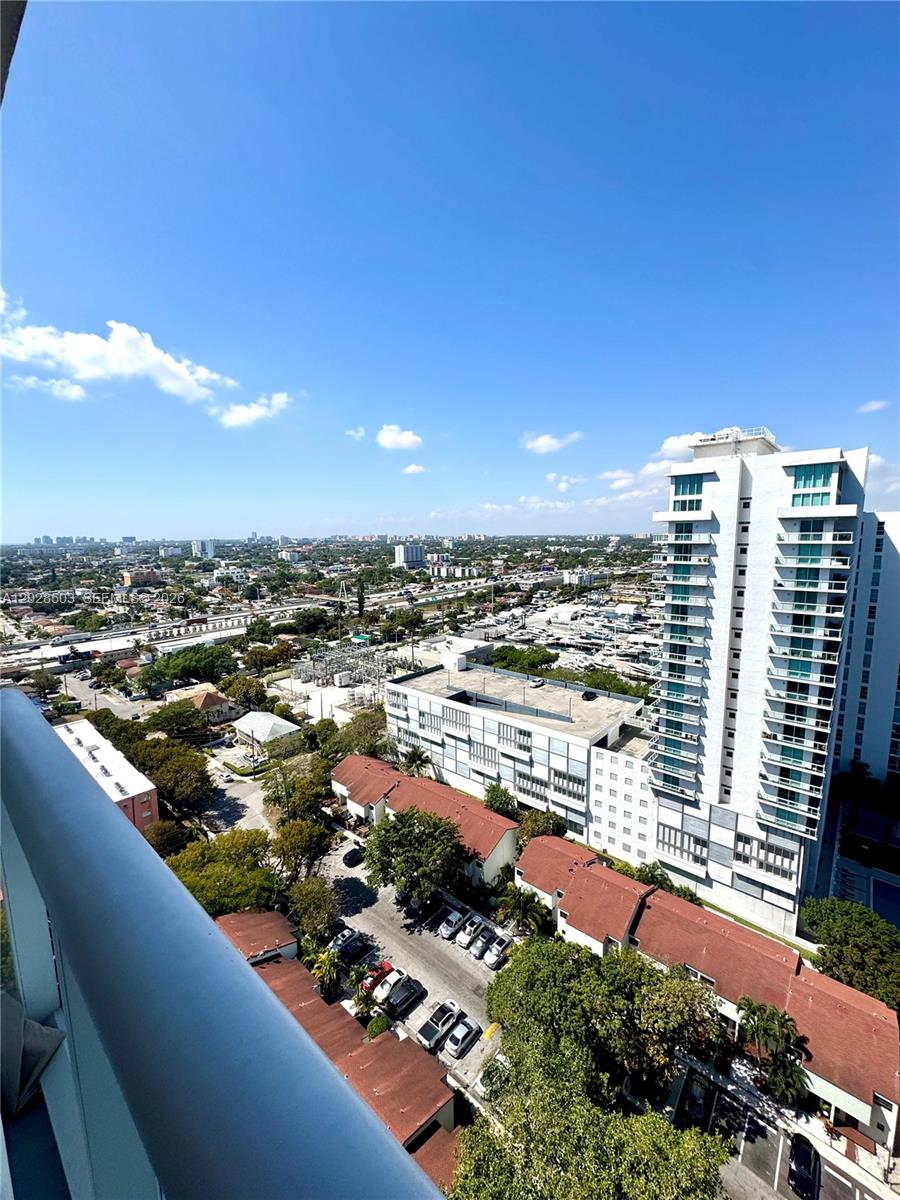TERRAZAS RIVERPARK VILLAG - Residential