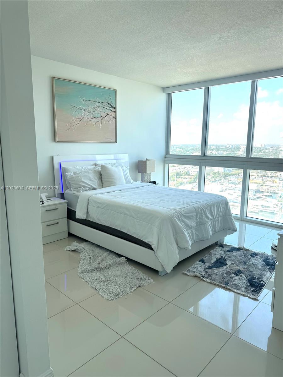 TERRAZAS RIVERPARK VILLAG - Residential