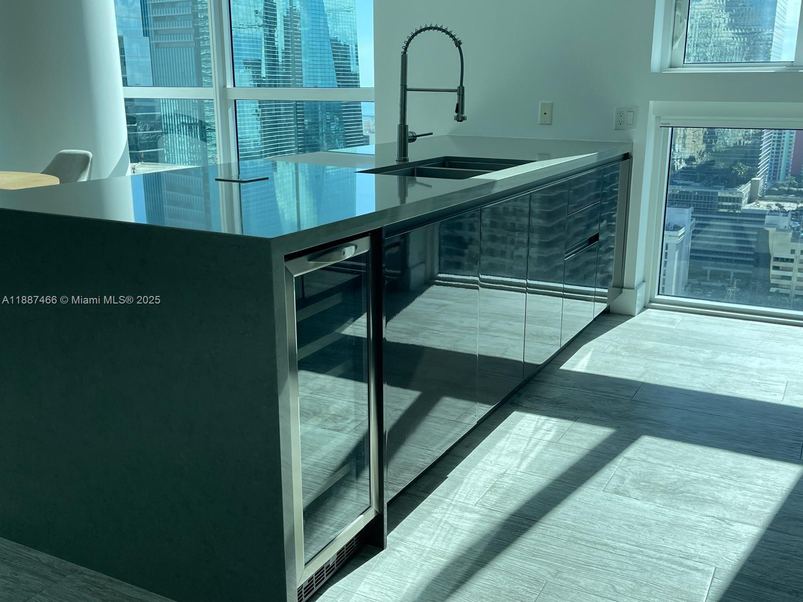 1080 Brickell Ave 2700