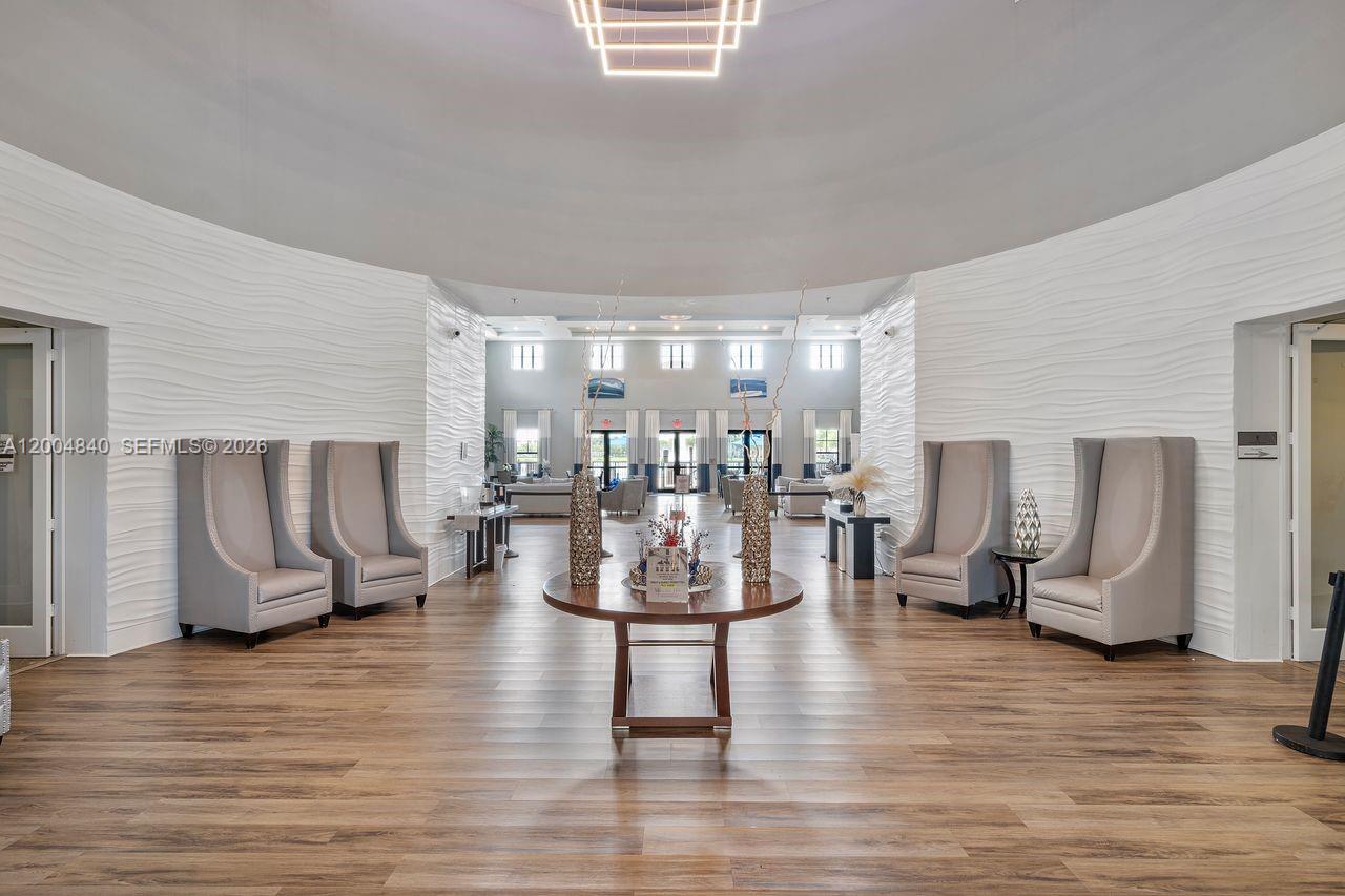 KENDALL COMMONS RESIDENTI - Residential