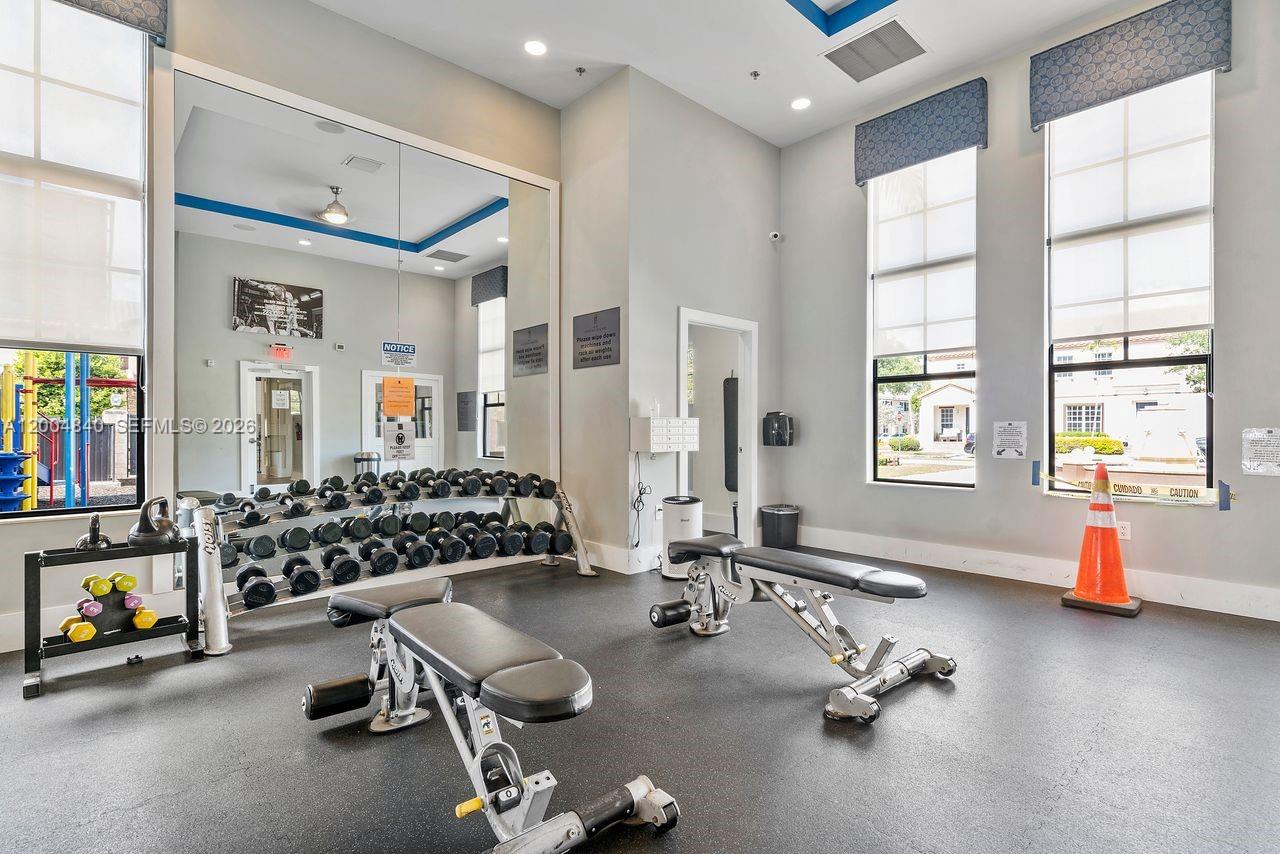 KENDALL COMMONS RESIDENTI - Residential