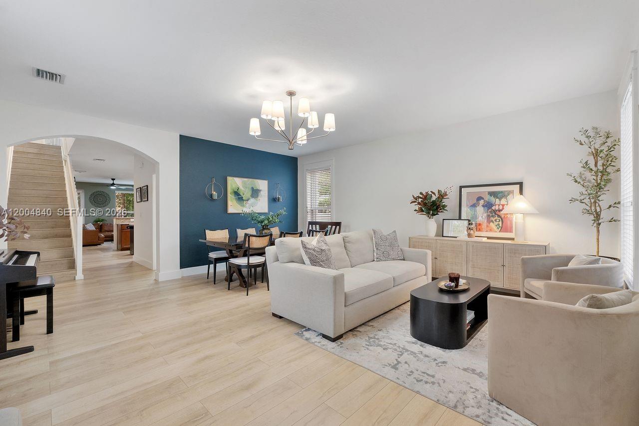 KENDALL COMMONS RESIDENTI - Residential
