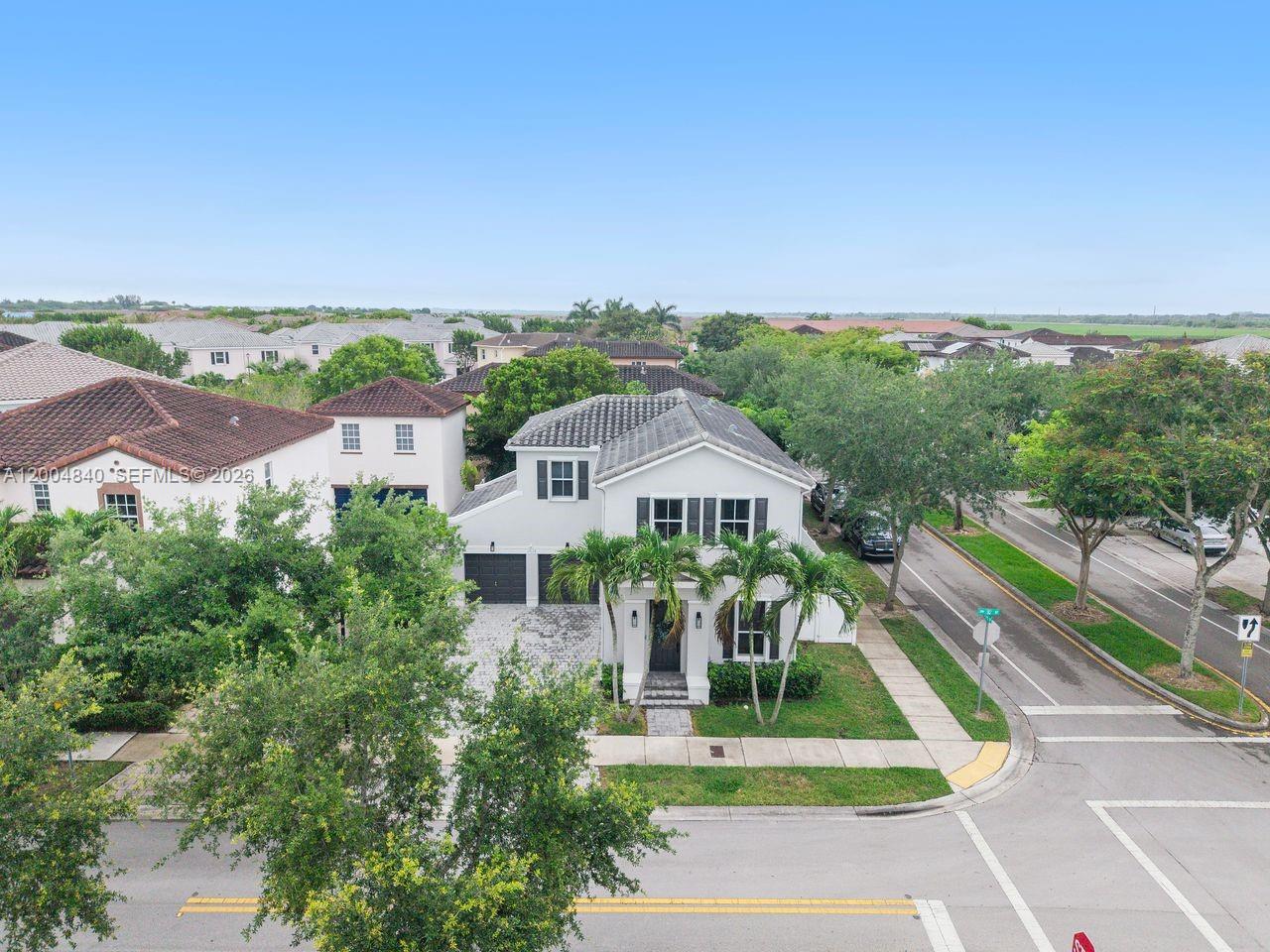 KENDALL COMMONS RESIDENTI - Residential