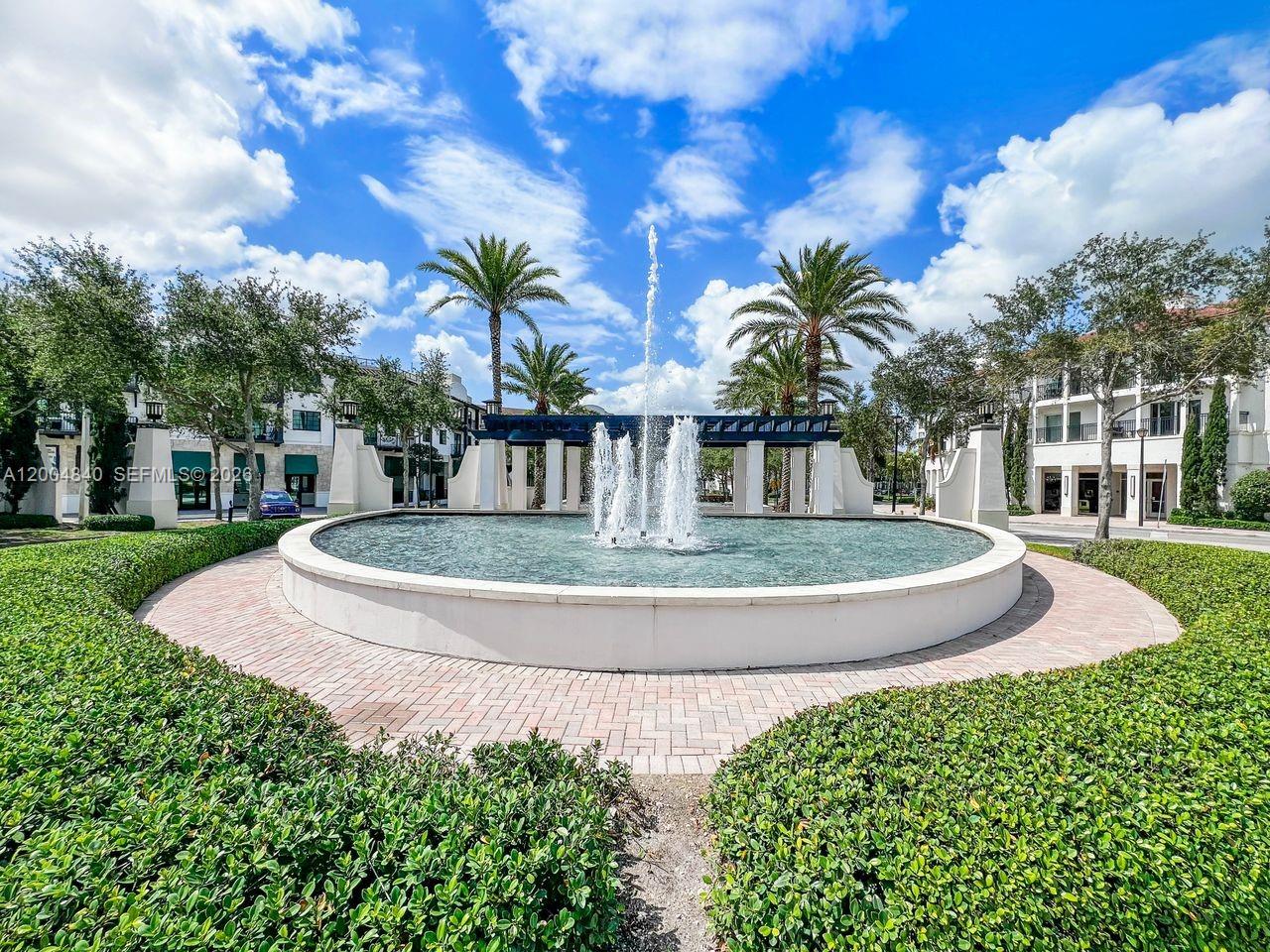 KENDALL COMMONS RESIDENTI - Residential