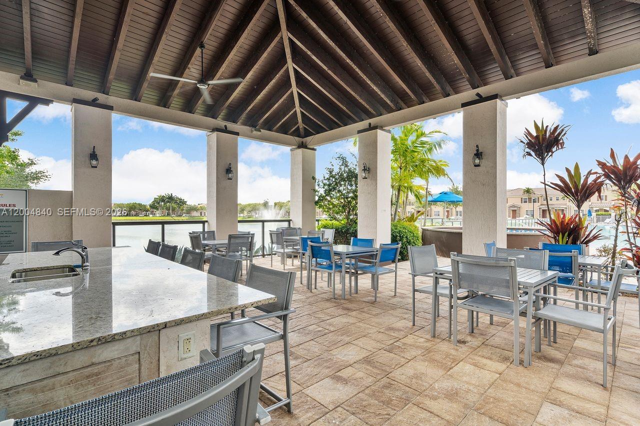 KENDALL COMMONS RESIDENTI - Residential