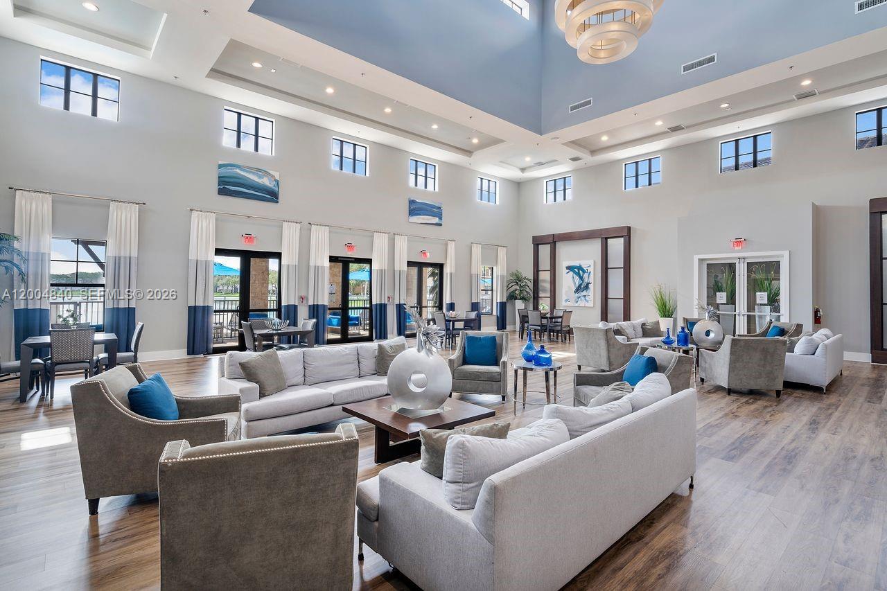 KENDALL COMMONS RESIDENTI - Residential