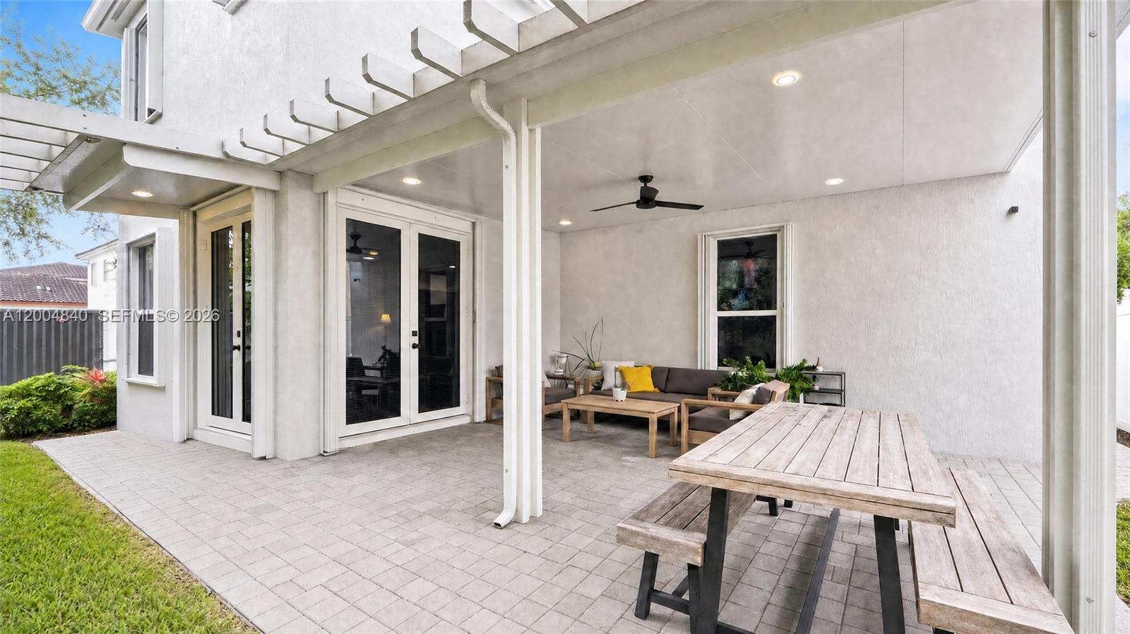 KENDALL COMMONS RESIDENTI - Residential