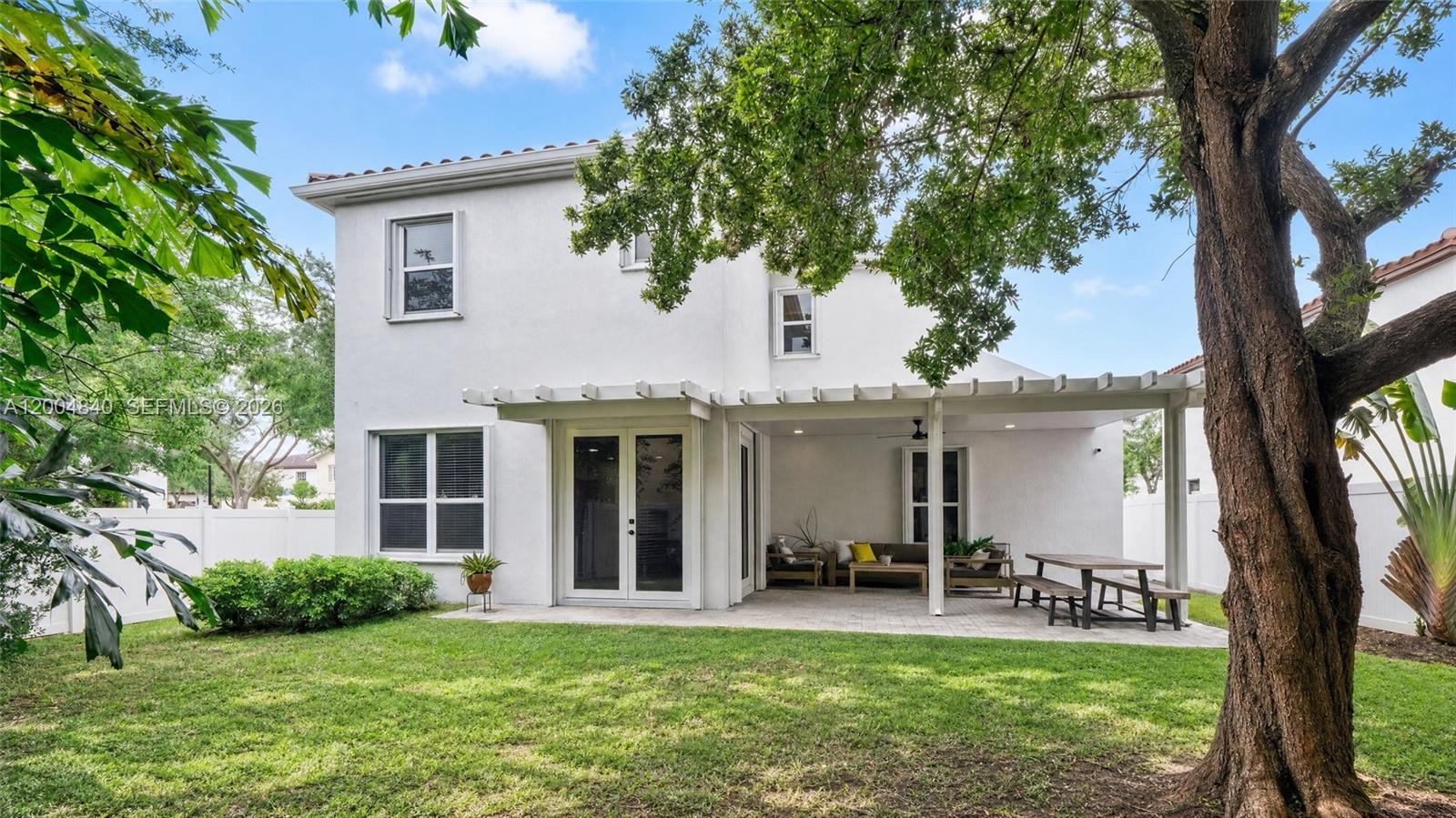 KENDALL COMMONS RESIDENTI - Residential