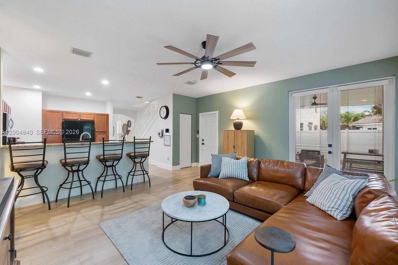 KENDALL COMMONS RESIDENTI - Residential