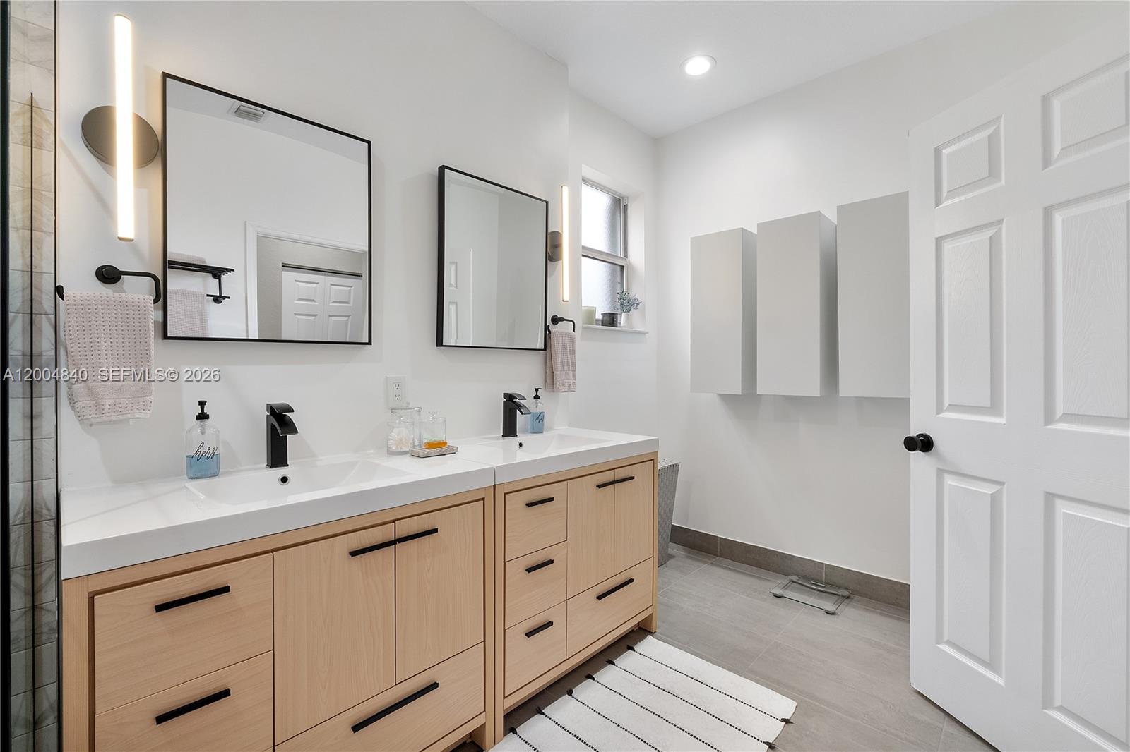 KENDALL COMMONS RESIDENTI - Residential