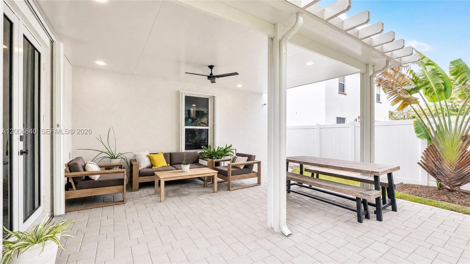 KENDALL COMMONS RESIDENTI - Residential