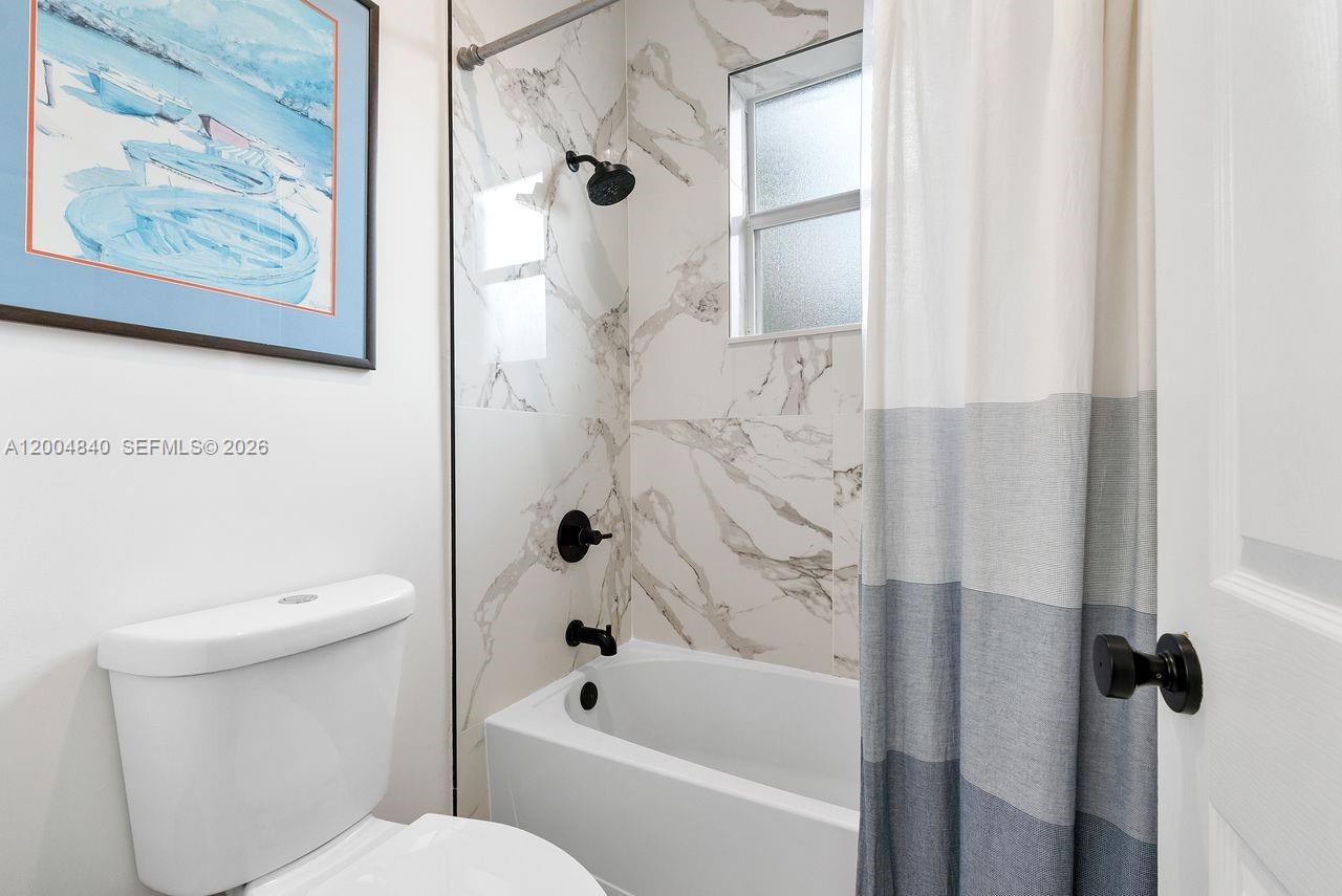 KENDALL COMMONS RESIDENTI - Residential