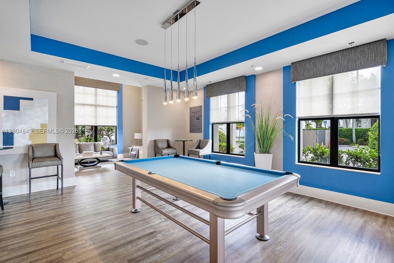 KENDALL COMMONS RESIDENTI - Residential