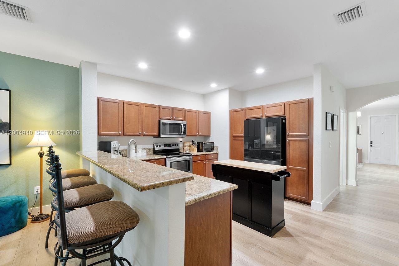 KENDALL COMMONS RESIDENTI - Residential