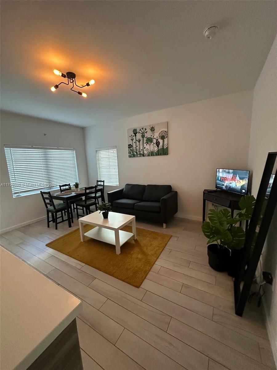 1450 Meridian Ave 107