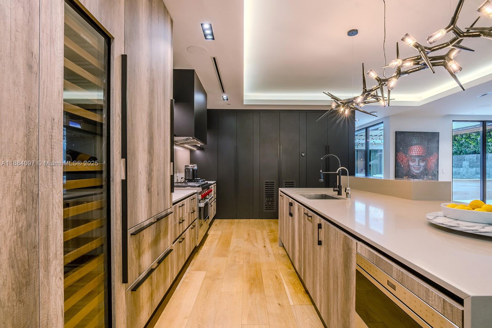 350 MERIDIAN CONDO - Residential