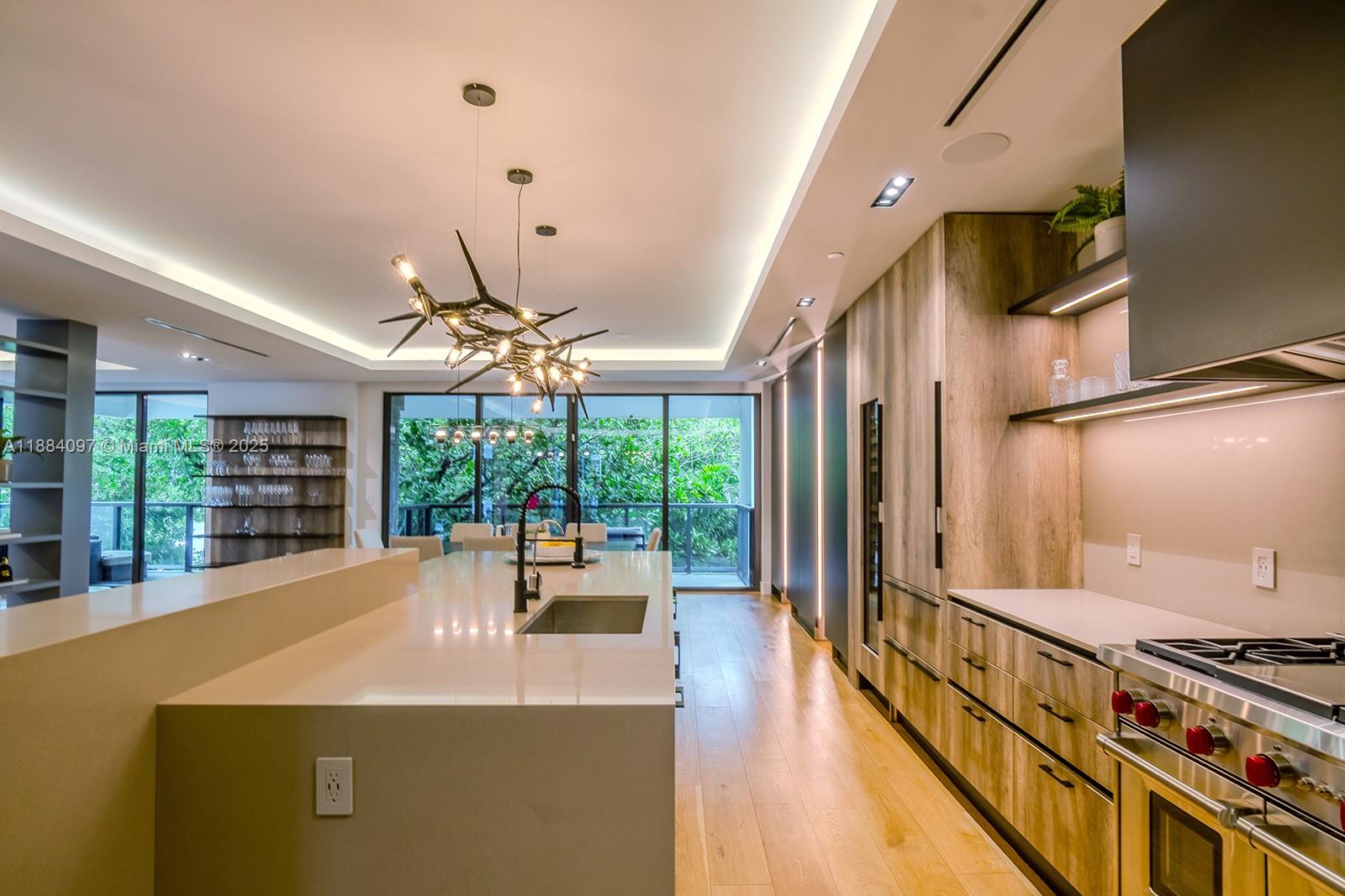 350 MERIDIAN CONDO - Residential