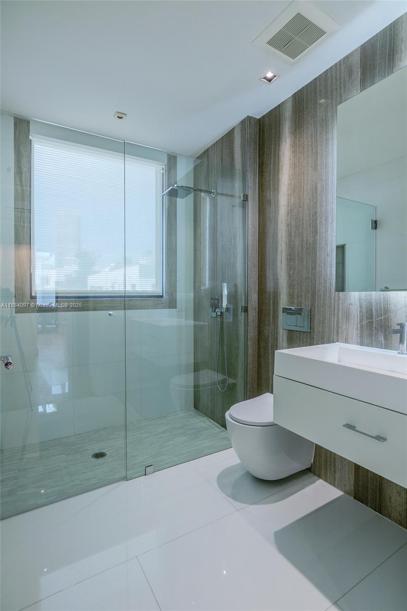 350 MERIDIAN CONDO - Residential