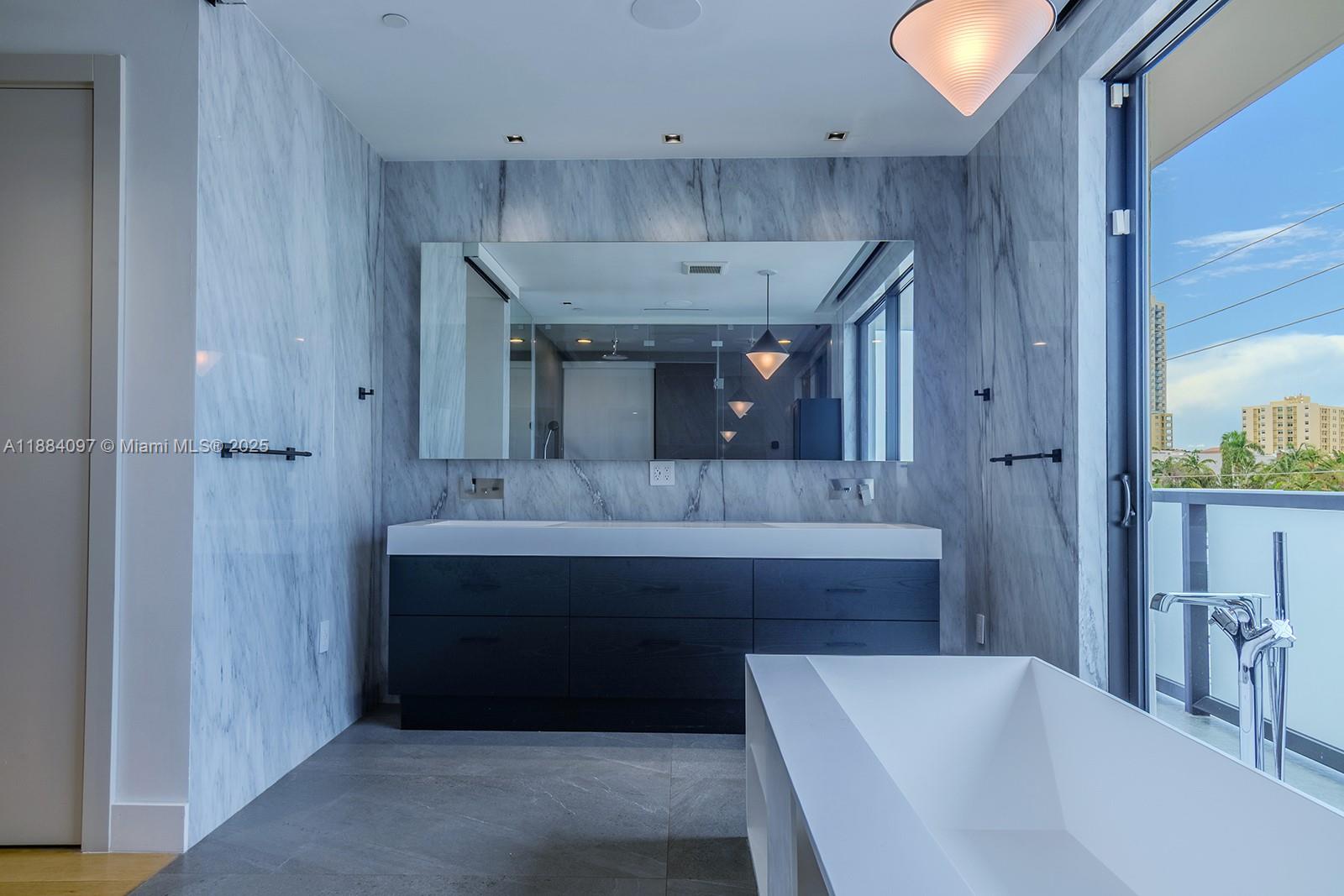 350 MERIDIAN CONDO - Residential