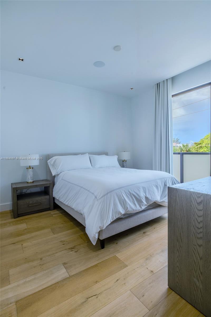 350 MERIDIAN CONDO - Residential