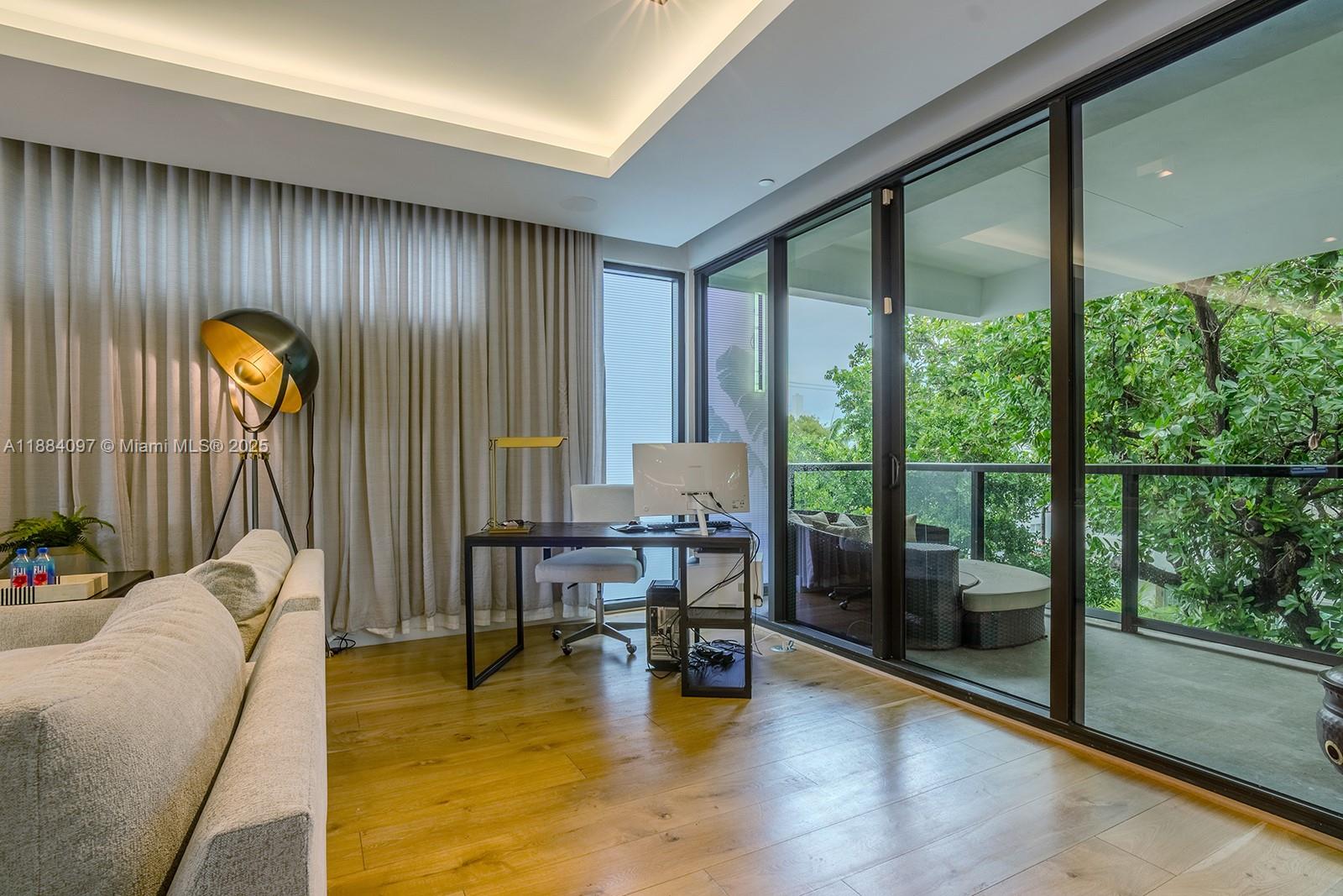 350 MERIDIAN CONDO - Residential