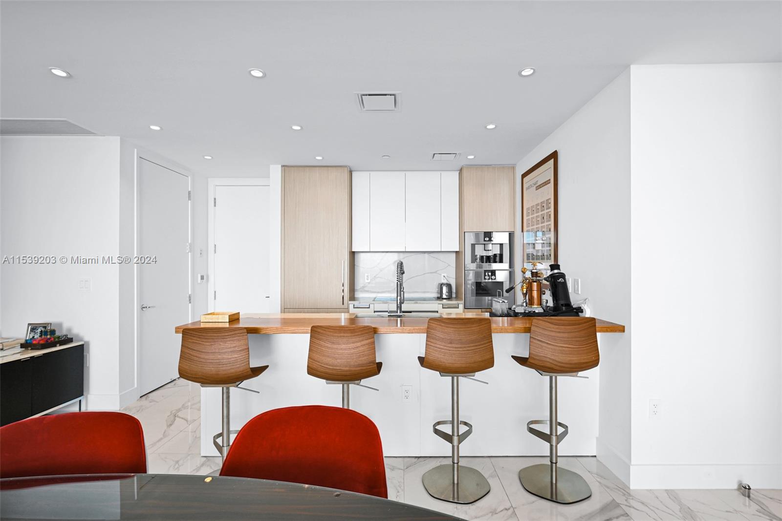 RITZ CARLTON - Residential