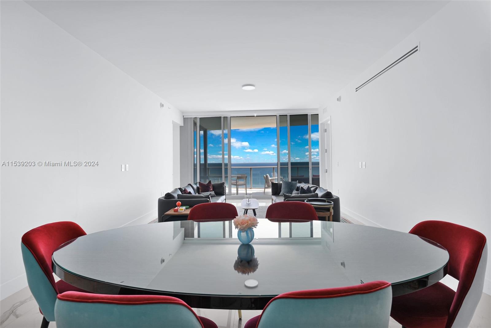 RITZ CARLTON - Residential