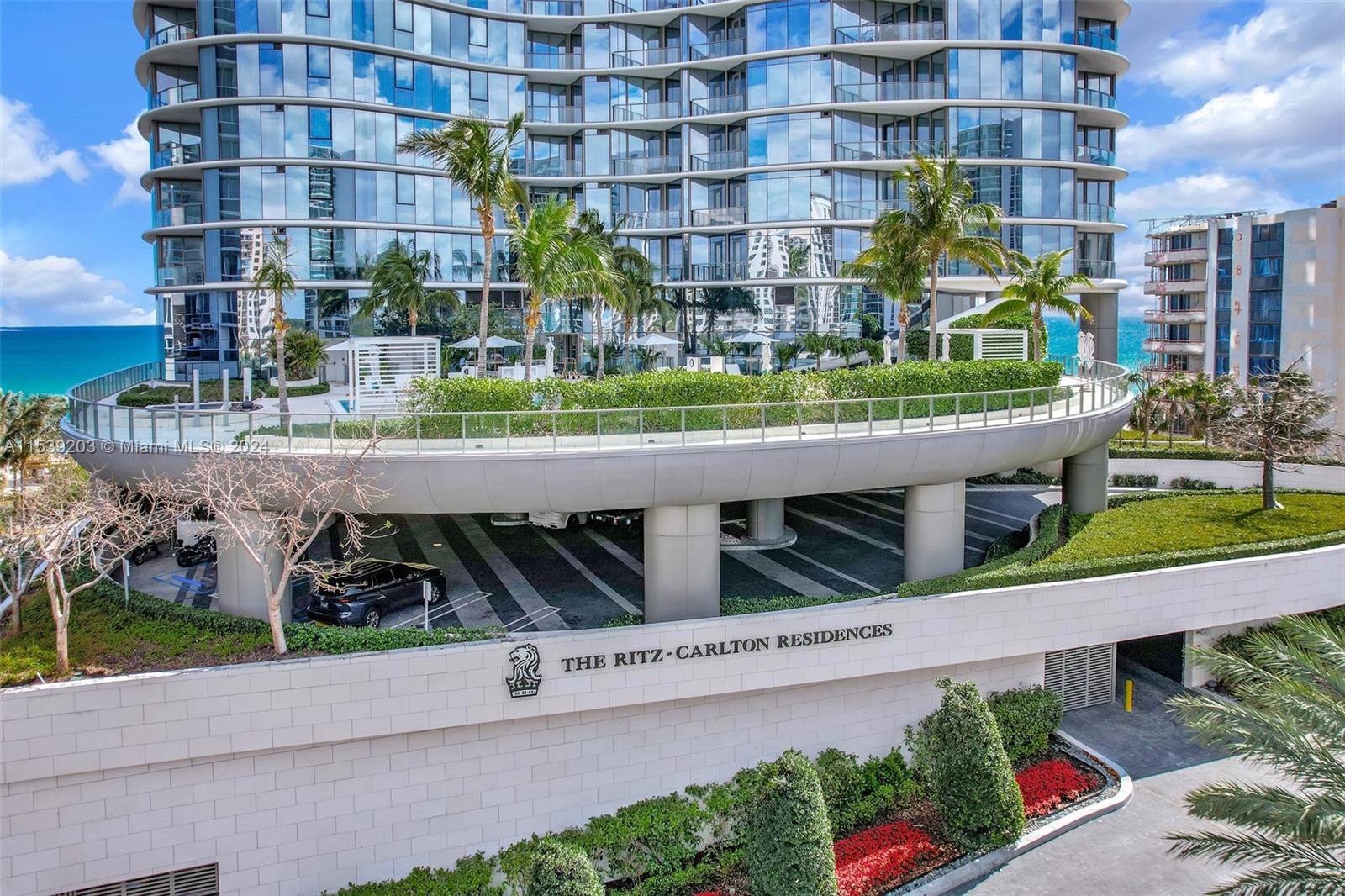 RITZ CARLTON - Residential