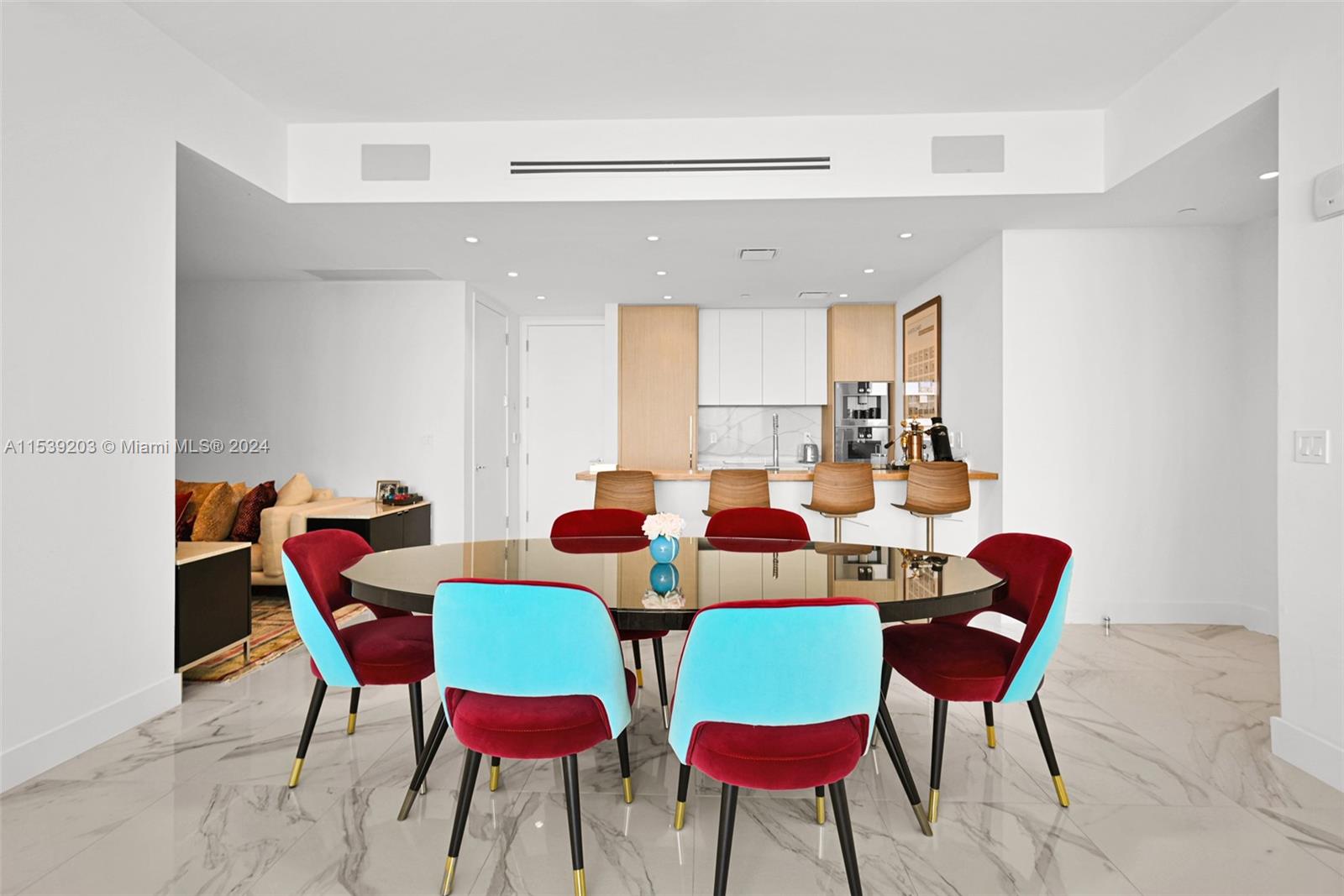 RITZ CARLTON - Residential