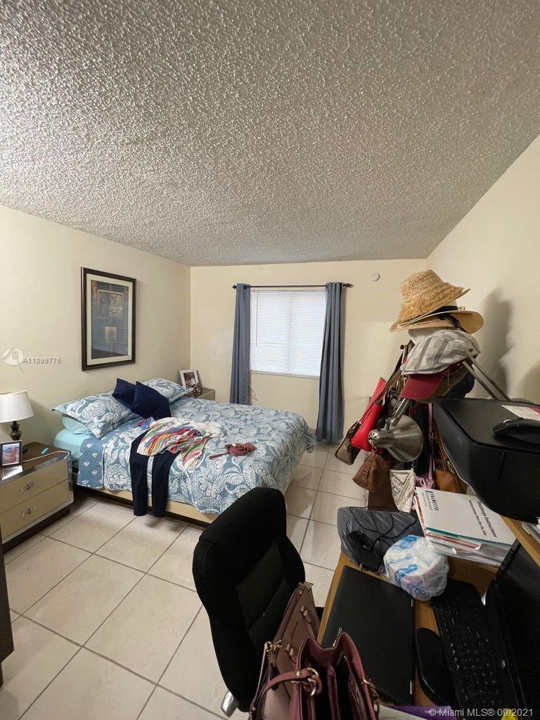 KENDALL LAKE TOWERS CONDO - Residential