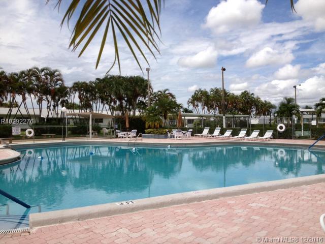 CRESTHAVEN VILLAS 10 COND - Residential