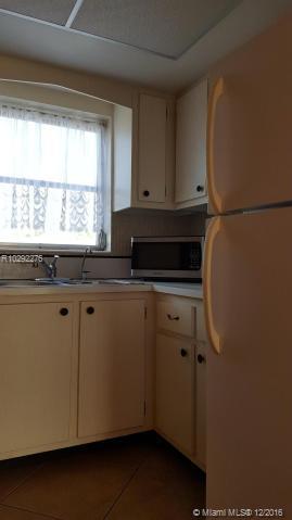 CRESTHAVEN VILLAS 10 COND - Residential