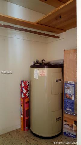 CRESTHAVEN VILLAS 10 COND - Residential