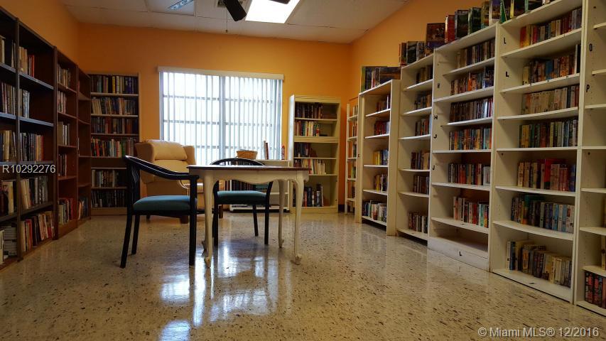 CRESTHAVEN VILLAS 10 COND - Residential