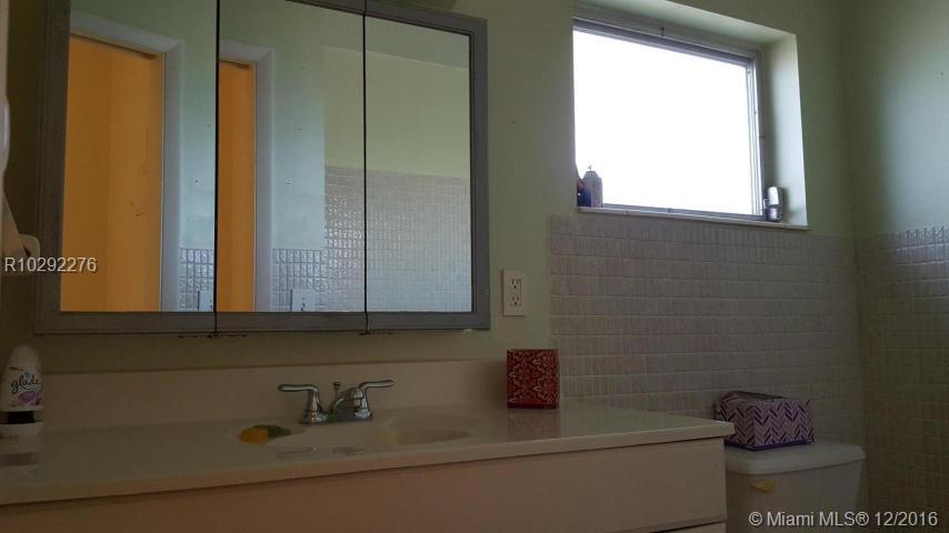 CRESTHAVEN VILLAS 10 COND - Residential