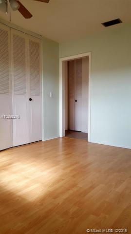 CRESTHAVEN VILLAS 10 COND - Residential