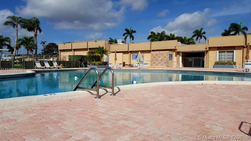 CRESTHAVEN VILLAS 10 COND - Residential