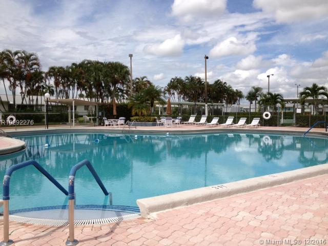 CRESTHAVEN VILLAS 10 COND - Residential