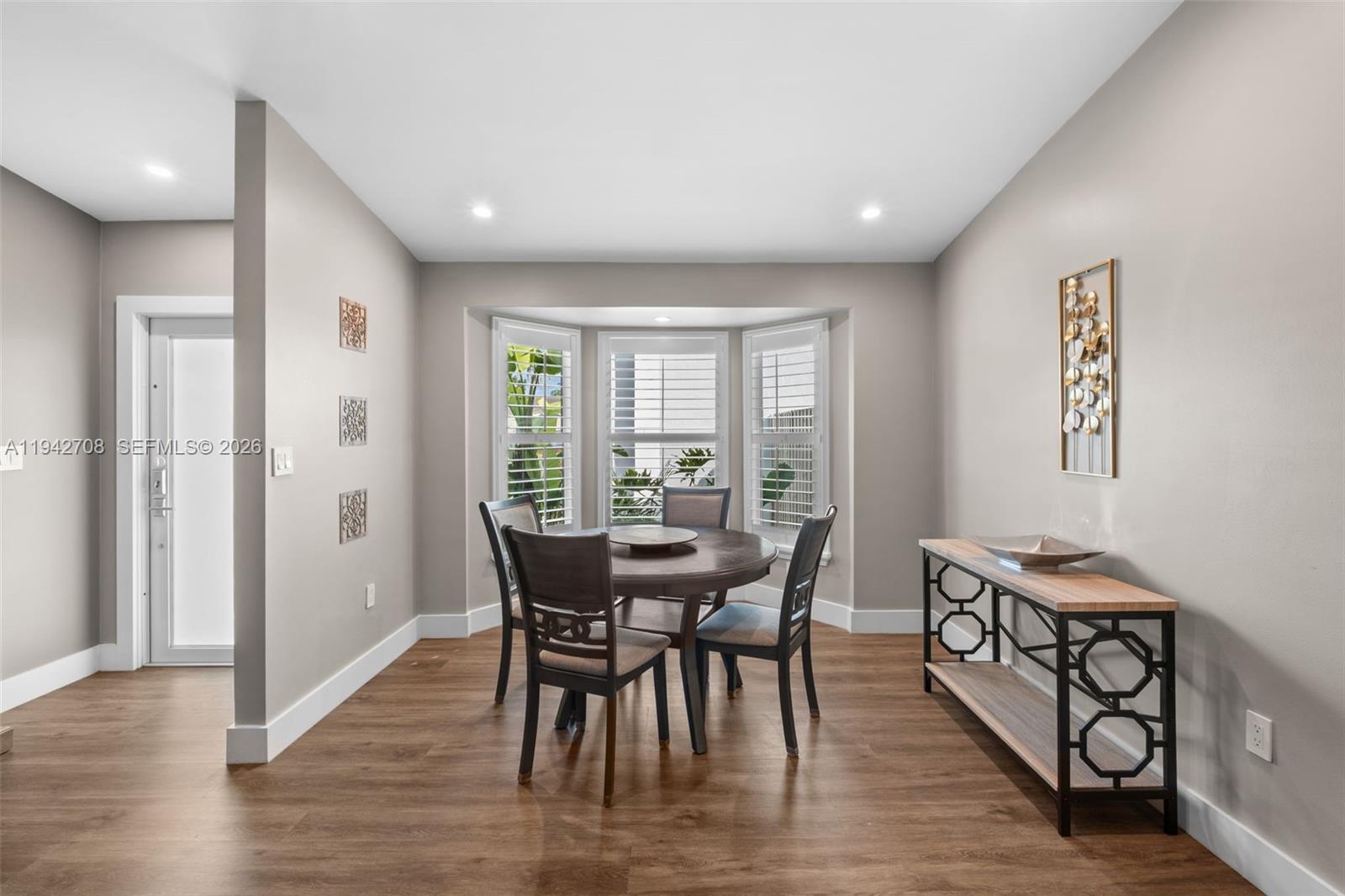 LAKES BY THE BAY SEC 5 - Residential