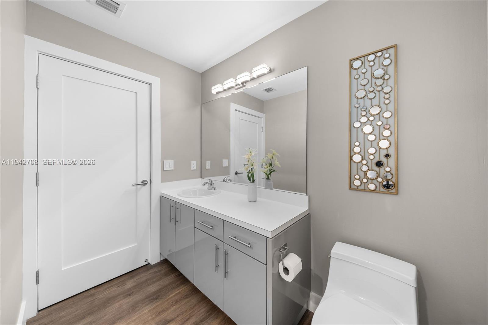 LAKES BY THE BAY SEC 5 - Residential