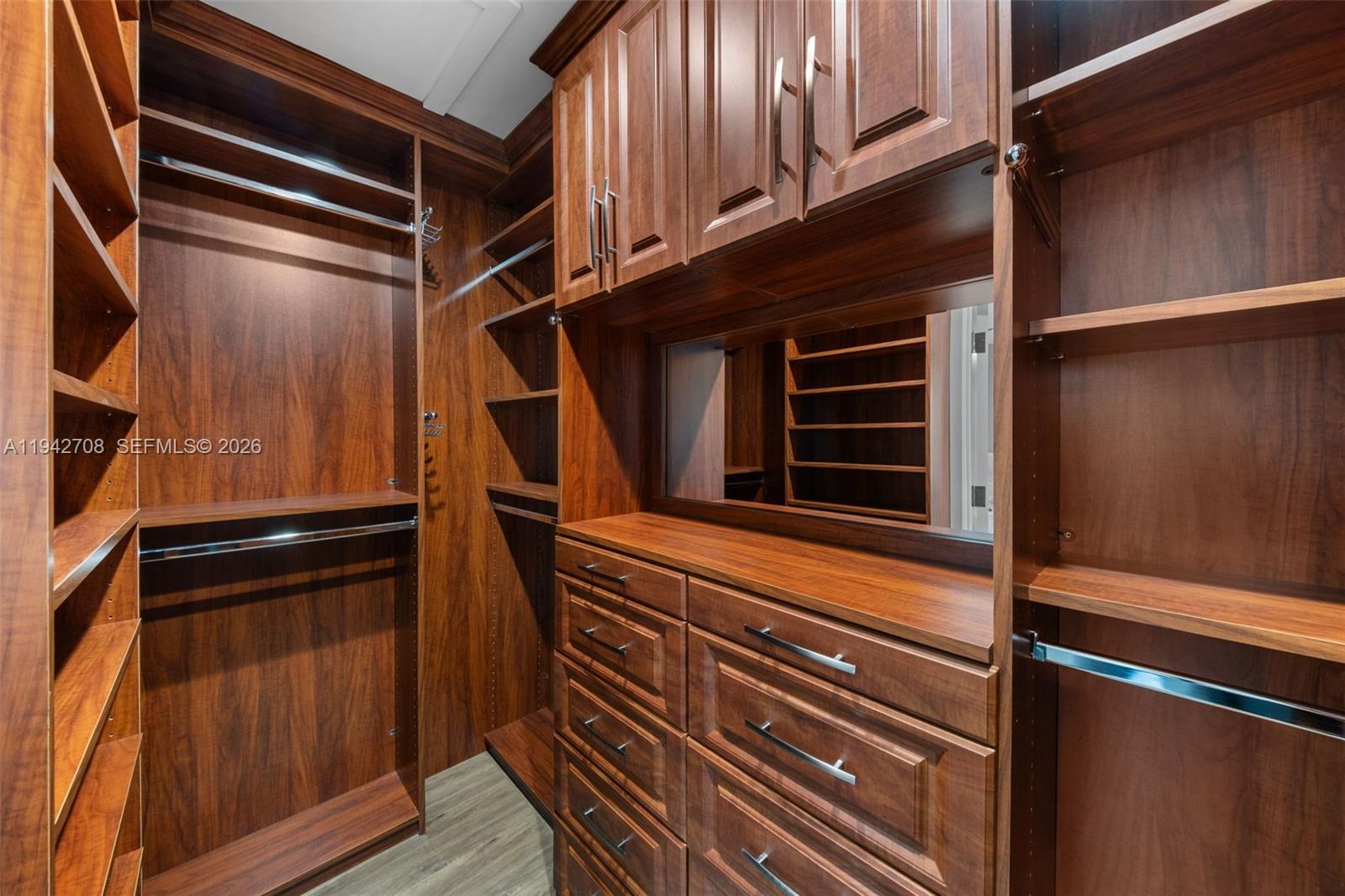 LAKES BY THE BAY SEC 5 - Residential