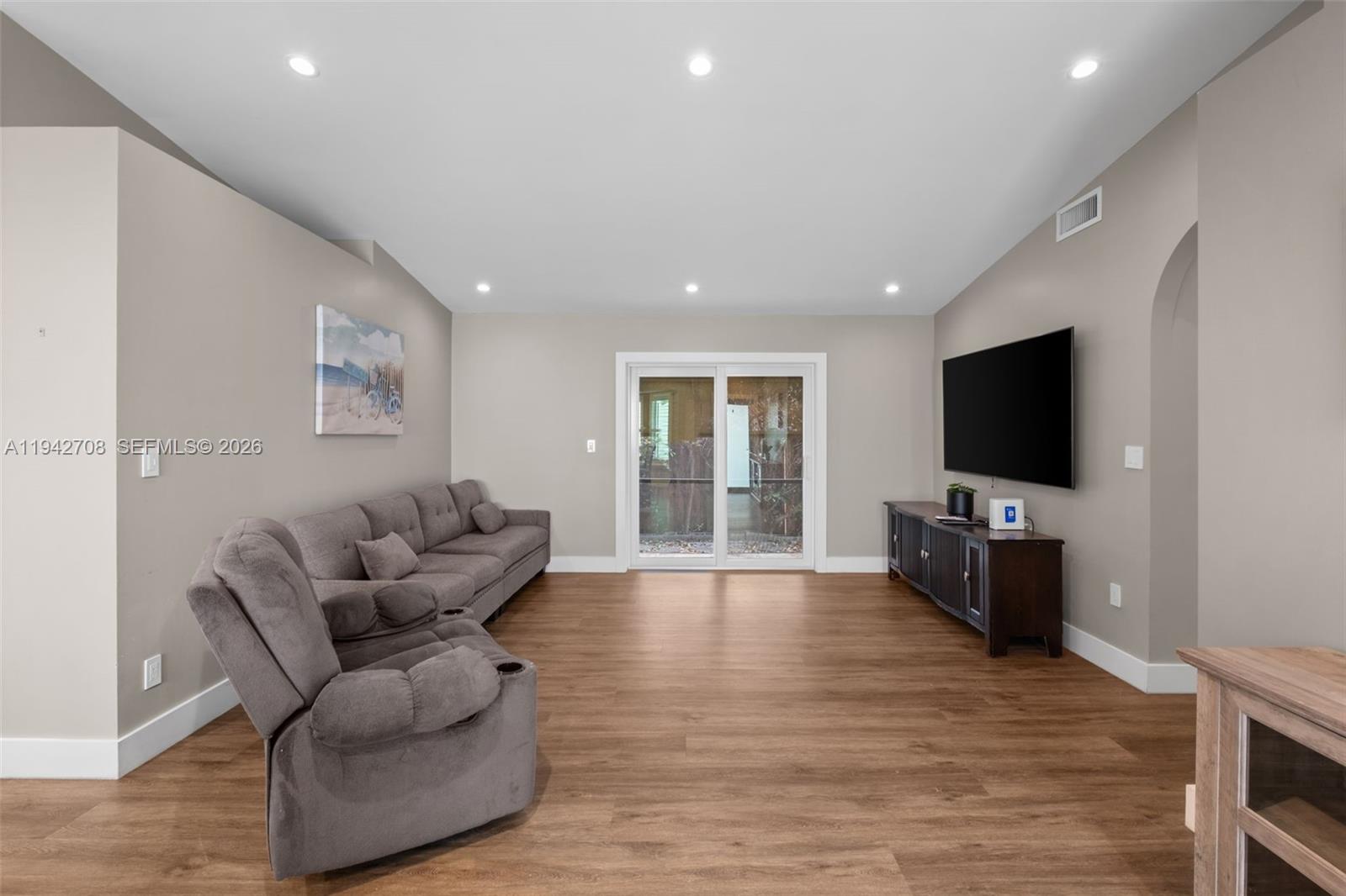 LAKES BY THE BAY SEC 5 - Residential