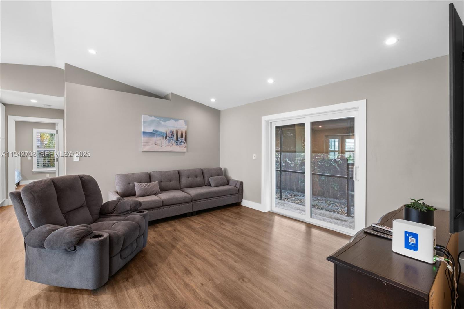 LAKES BY THE BAY SEC 5 - Residential