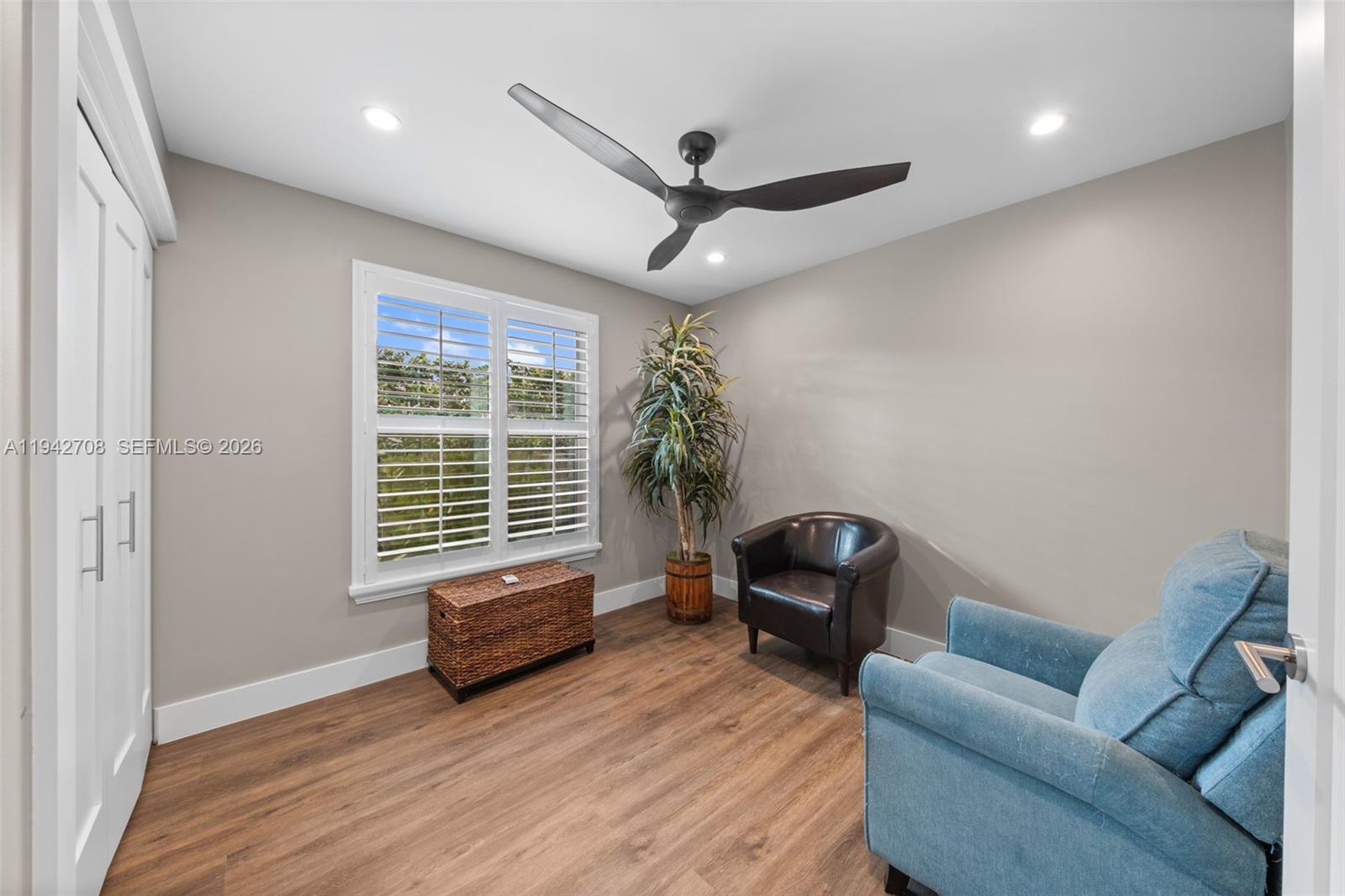 LAKES BY THE BAY SEC 5 - Residential