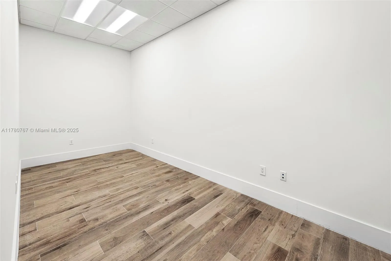 Hollywood, Florida 33021, United States, ,Residential,Active,109036