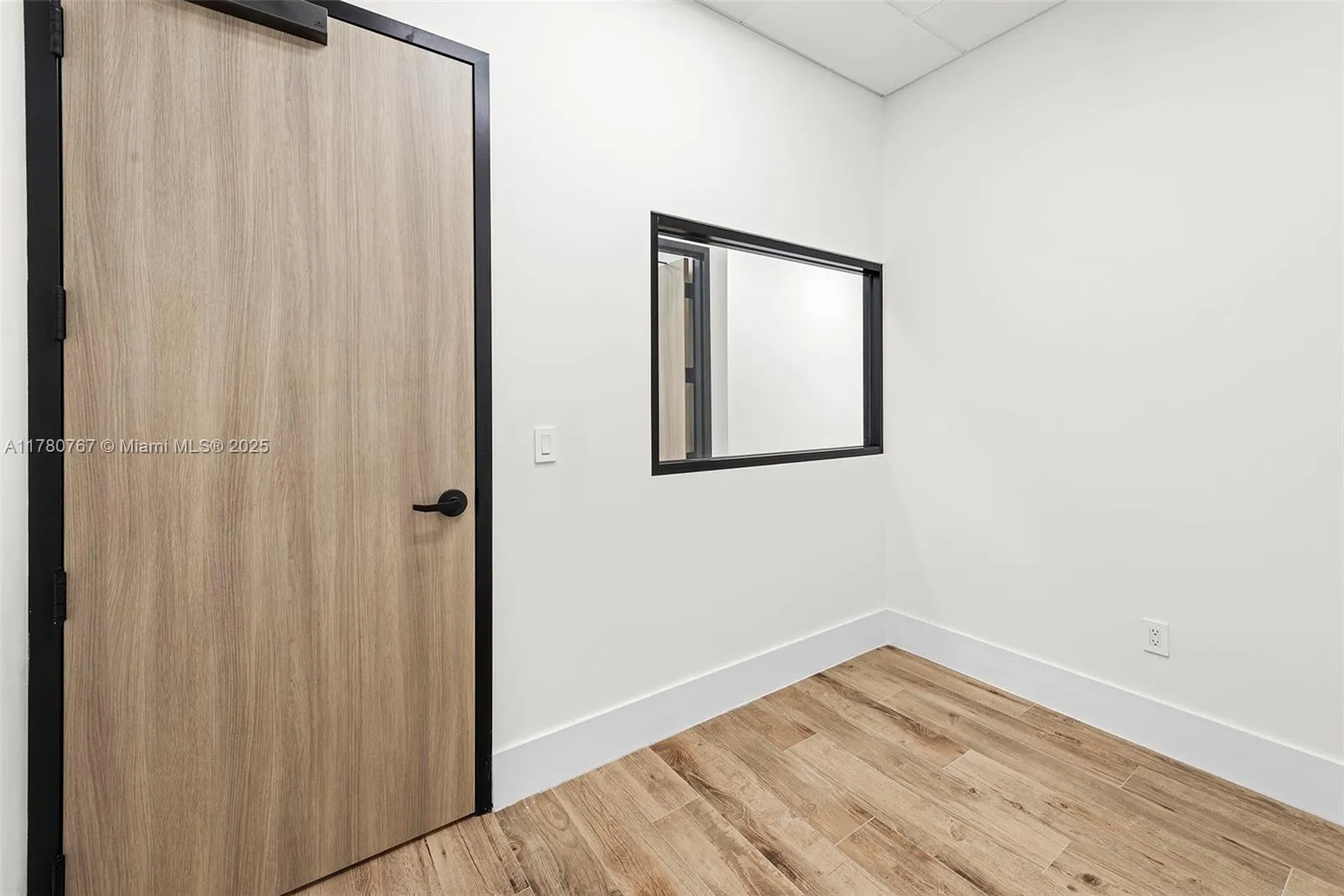 Hollywood, Florida 33021, United States, ,Residential,Active,109036