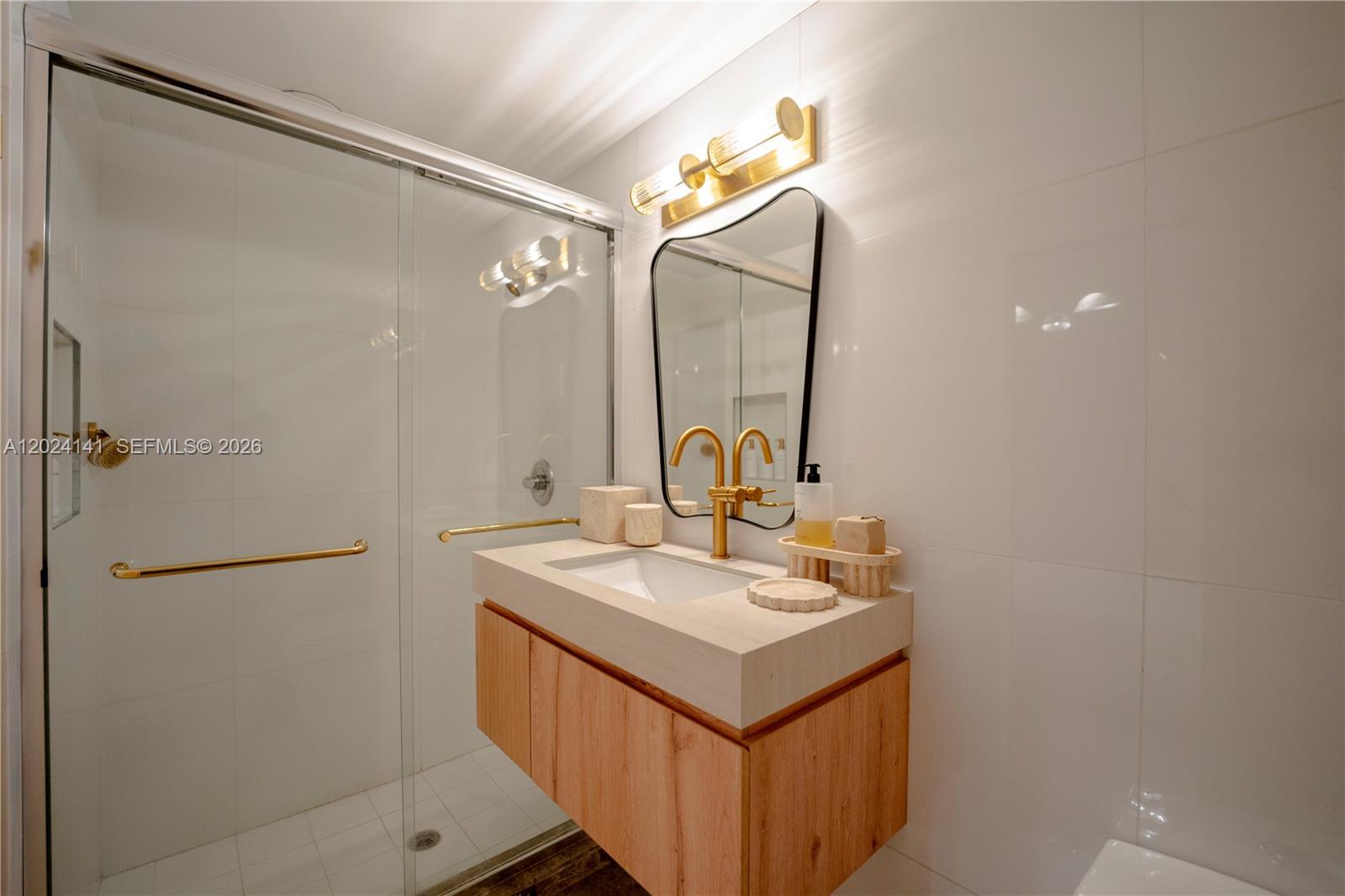 DORAL ISLES PACIFICA - Residential
