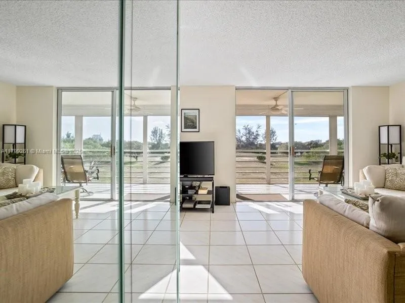 Boca Raton, Florida 33487, United States, 2 Bedrooms Bedrooms, ,2 BathroomsBathrooms,Residential,Active,136220