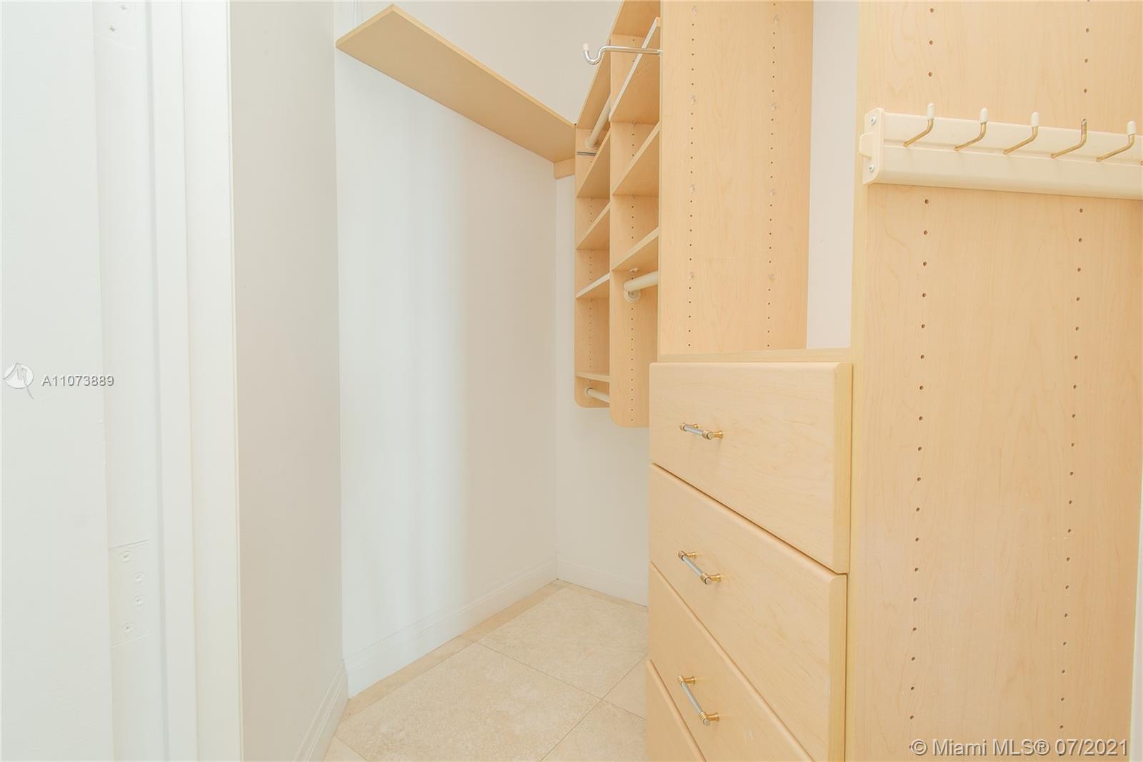 SANTA MARIA CONDO - Residential