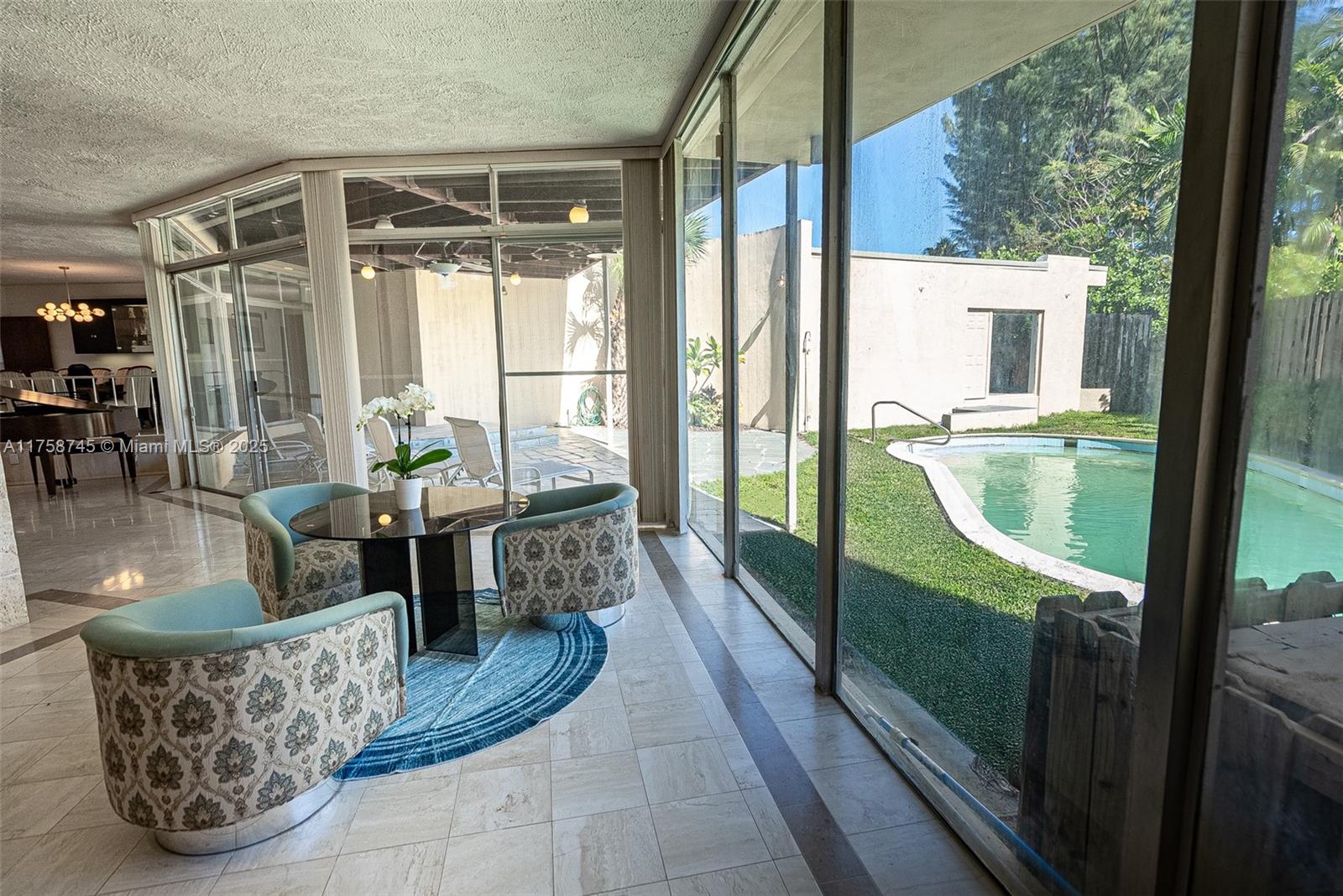 NAUTILUS EXTENSION 4TH - Residential